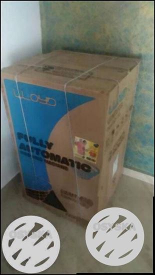 Brand new lloyd fully automatic washing machine