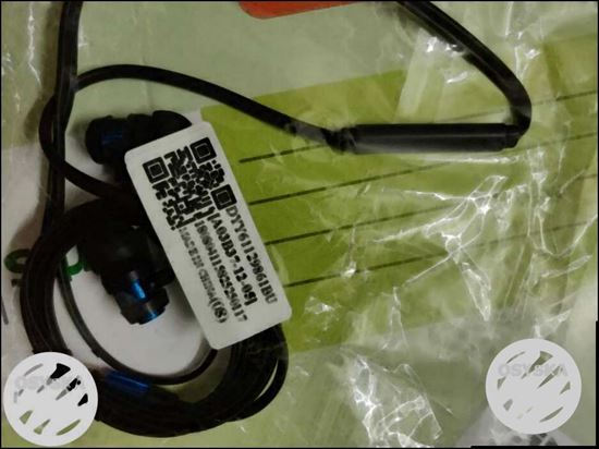 Made in China original earphones.