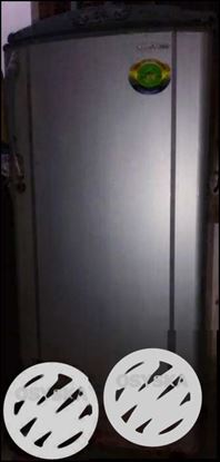 Black Single-door Refrigerator