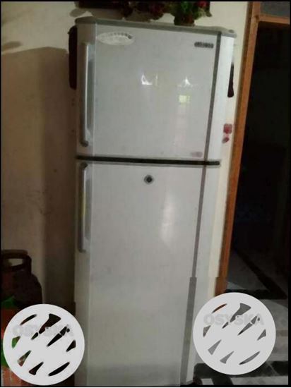 White Top-mount Refrigerator