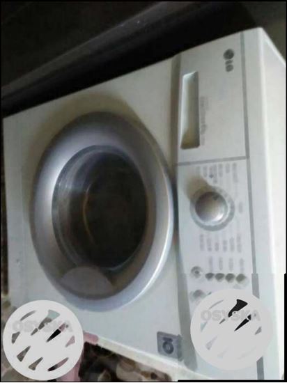 LG front loading washing machine top condition