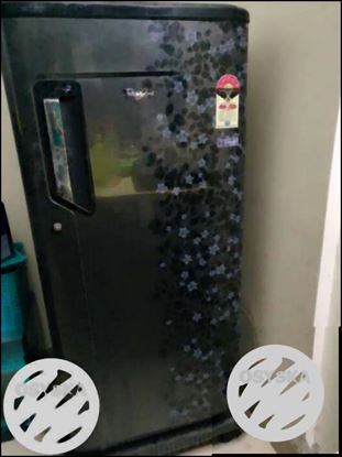 Black And White Floral Single-door Refrigerator