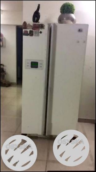 LG 581 Ltrs refrigerator. Double door with soft