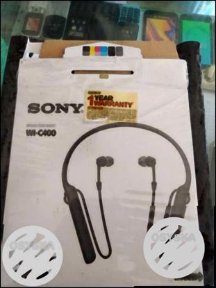 18 days only Used Sony wi-c400 headset with