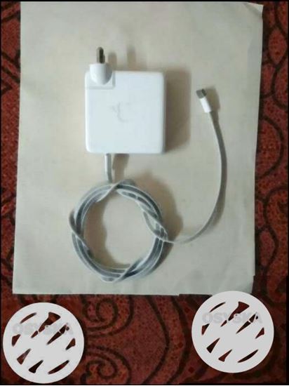 White USB To Micro USB Cable