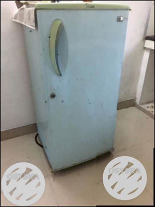 White Single-door Refrigerator