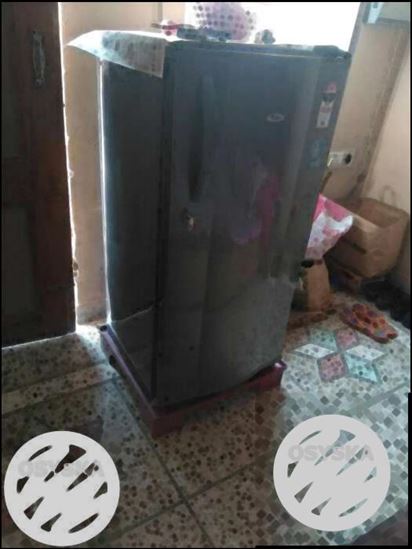 Black Single-door Refrigerator