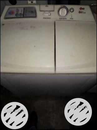 White Front-load Clothes Washer