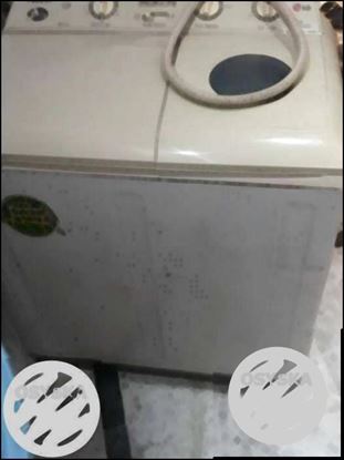 White Front-load Clothes Washer