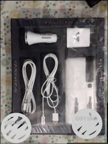 Travel kit Include powerbank for iphone and